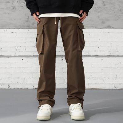 China Anti-wrinkle Custom Cargo Trousers With Side Pocket OEM Streetwear Jogger Straight Leg Buttons Split Hem Plain Baggy Men Cargo Pants for sale