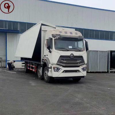 China New Sinotruk Howo 4x2 6x4 8x4 Wing Van Opening Body Truck 6995mmX2498mmX3400mm for sale