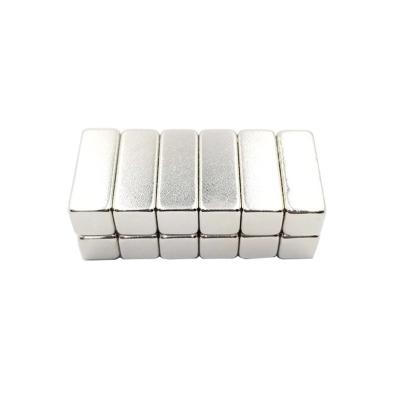 China Anti Corrosion Bar Neodymium Magnets For Traction Motors High Pull Force for sale