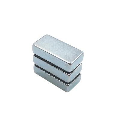 China Multi Polar Sintered Ndfeb Magnets Industrial Strength Magnets Anti Rust for sale