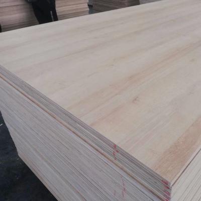 China Modern CHANTA PLYWOOD SUPPLIER sawdust to plywood making machine black film faced plywood with high quality for sale