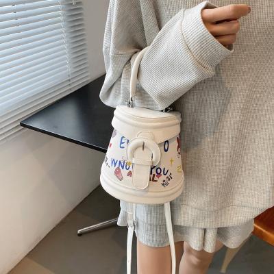 China Lady Fashion PU Bucket Purse Bag Printed Cross - Body Bag Woman Graffiti SUKA Handbags Factory Price Small for sale