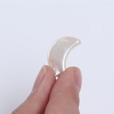 China Jewelry Making Wholesale Large Size 10-11mm Irregular Moon Shape Loose Beads Beads for sale