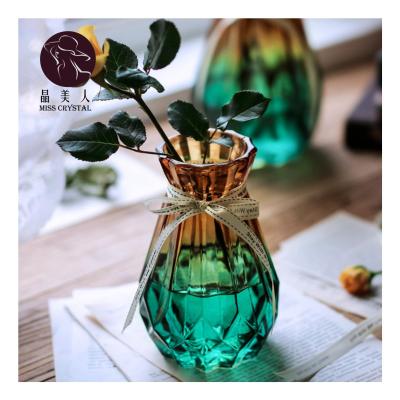 China Missc Coastal Centerpiece Decorative Colored Clear Glass Flower Vase for sale