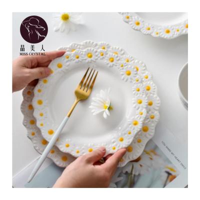 China Best Price Sustainable Daisy Tablewares Nordic Ceramic Plate Small White Porcelain Cheap Dinner Dishes for sale