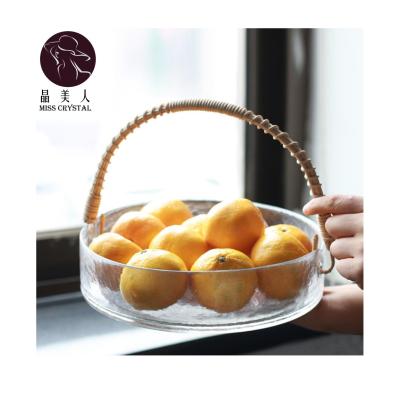 China Viable Creative Portable Household Fruit Basket Glass Tray Charger Plates With Rattan Stand for sale