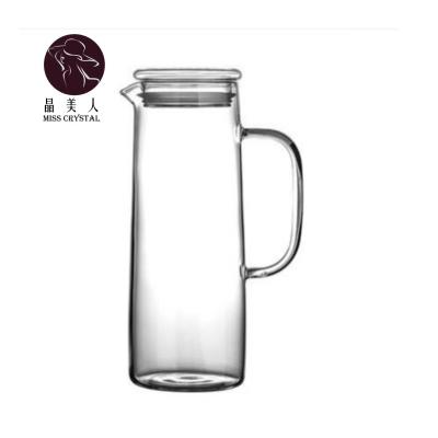 China Viable 1.6L Glass Water Bottle Kitchen Cold Kettle Jars Heat Resistant Glass Water Pitcher for sale