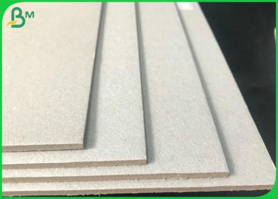 China Folhas 2mm grossas cinzentas laminadas recicladas do papel de placa 1.8mm Grey Cardboard à venda