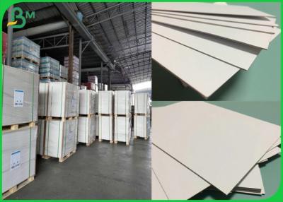 China Cartulina laminada encuadernación rígida de 858 x de 900m m con 2m m 3m m para las cajas de capa en venta