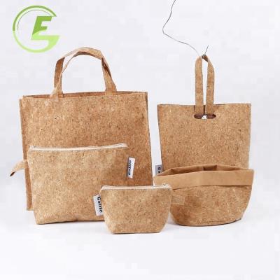 China Recycled Latest Cork Cosmetic Bag Cork Cosmetic Clutch Bag for sale