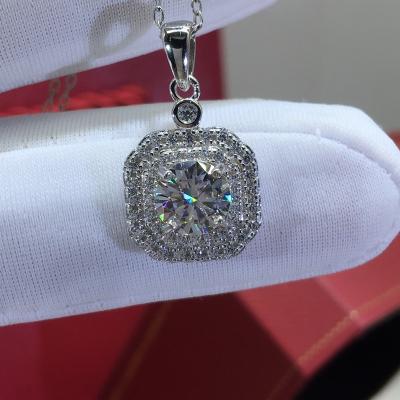 China 925 1 Diamond Test Passed High Clarity VVS Excellent Cut White Carat Moissnaite Necklace Romantic Silver Wedding Pendant Chain for sale