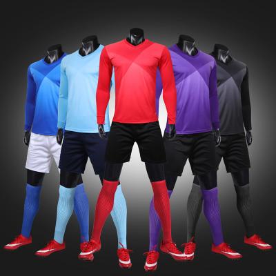 China Free Printing Pattern Latest Football Jersey Custom Sports Logo Soccer Team Wear Cheap Jersey Sets New Designs Football Uniform for sale