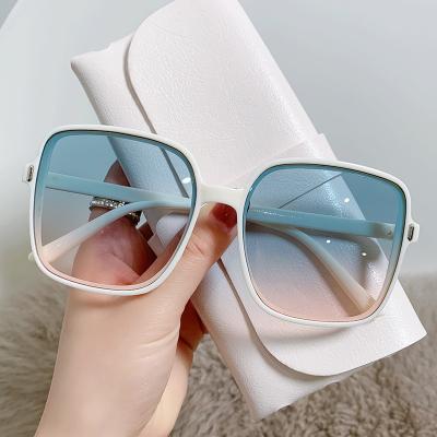 China Simple Fashion Sunglasses Rice Nail Big Square Sunglasses Gradient Color 2022 New Sunglasses Ladies Trend Retro Anti-UV Sunglasses for sale