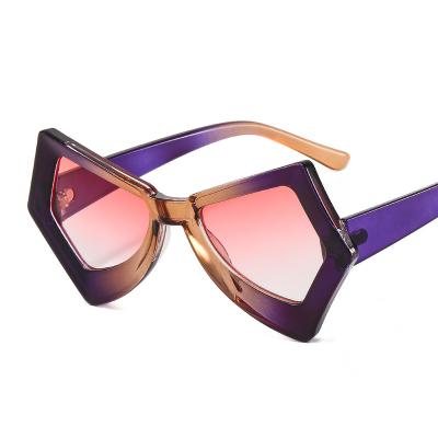 China New Big Frame Butterfly Fashion Sunglasses Cat Eye Frames Glasses Ladies Fashion Sunglasses Personality Catwalk Colorful Sunglasses for sale