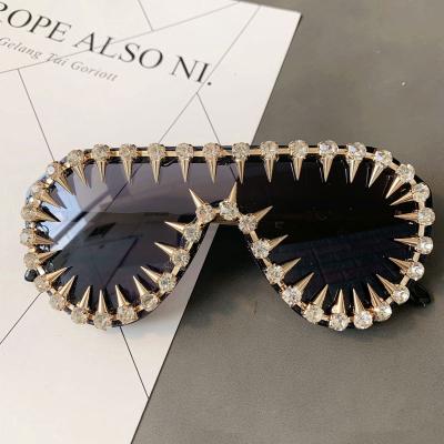 China Hot selling fashion sunglasses fitted unisex sunglasses fashionable frame oversized newest large sunglasses for sale