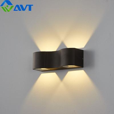 China Modern Modern Shine Down Wall Lamp Outdoor IP65 Waterproof 2*3W Led Hallway Wall Lights Sandy White Black Shell for sale