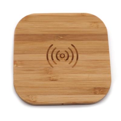 China 2021 new products mobile phone products wooden bamboo wireless charger top selling wood wireless charger for sale