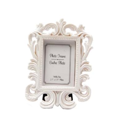 China Home Decorations Wholesales OEM Promotional White Rectangular Baroque Picture Frame Gift Picture Frames for sale