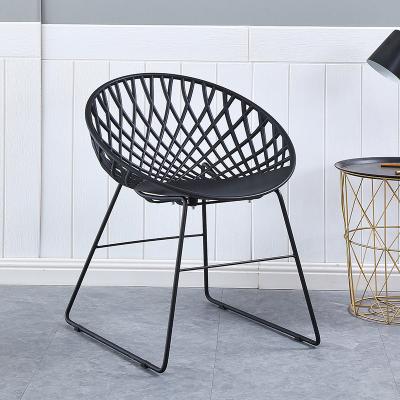 China Factory Price Optional Dining Room Furniture Modern Black Plastic Chair With Metal Frame for sale