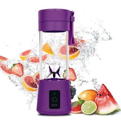 China Rechargeable Smoothie Mini Hand Shake Fruit Blender Protable Mini Juicer Blender Healthy Electric Personal Size Usb Smoothie Juicer with Blades for sale