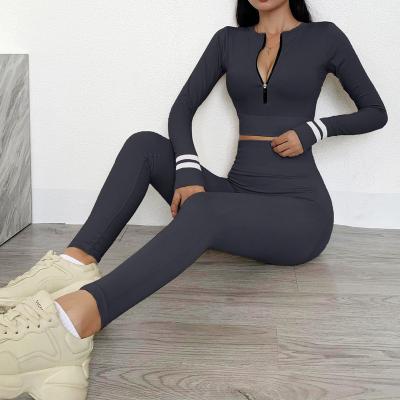 China New Yoga Suit Wholesale Seamless Breathable Long Sleeves Slim Fit Breathable Winter Exercise Running Active Wear Sets Yoga Sportswear for sale