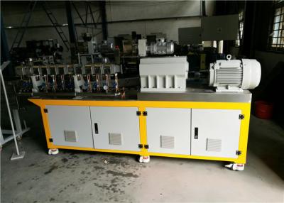 China 30kg/hr Lab Scale Extruder , Twin Screw Lab Extrusion Line For Polymer Samples for sale