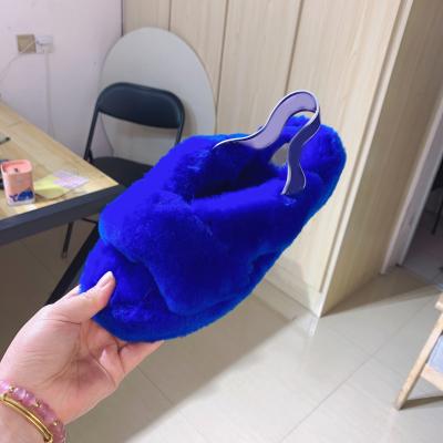 China Fashion Trend 2021 Winter Luxury Women Warm Platform Fur Slippers Kids Fashion Plush Fur Fluffy Soft Slippers for sale