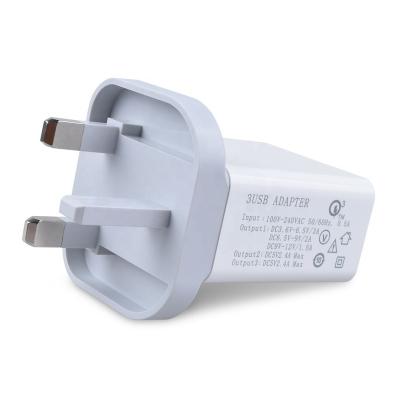 China Cell Phone QC 3.0 Charger Wall Charger 3 Ports 30W For Cell Phones for sale