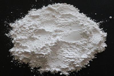 中国 White Aluminum Oxide Insoluble And Translucent For Optical Property 販売のため