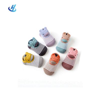 China HC-I-1179 Sustainable Baby Rattle Rattles Animal Head Socks Baby Socks Toys for sale