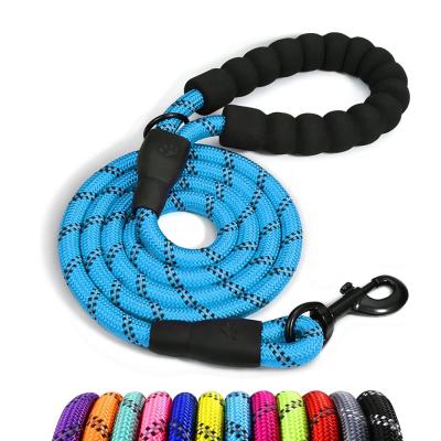 China Custom Stocked/Dropshipping Strong Dog Leash with Comfortable Padded Handle and Highly Reflective Leads for Small Medium and Large Dog for sale