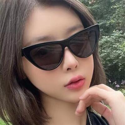 China Fashion Sunglasses Vintage OEM Retro Big Frames Custom Women Logo Cat Eye Oversized Sunglasses For Men for sale