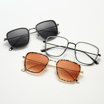 China Fashion Sunglasses Square Frame Steampunk Polarized Sunglasses Personalized Retro Fashion Optical Frames Glasses for sale