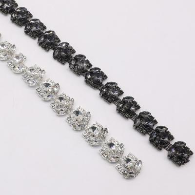 China Wholesale Crystal Rhinestone Chain Trimming Bling Crystal Chain For Garments LSRT995 from Flatback for sale