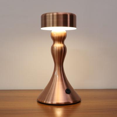 China Modern Metal Table Lamps Luxury Dimmer Modern Led Table Light For Bedside Restaurants Bars for sale