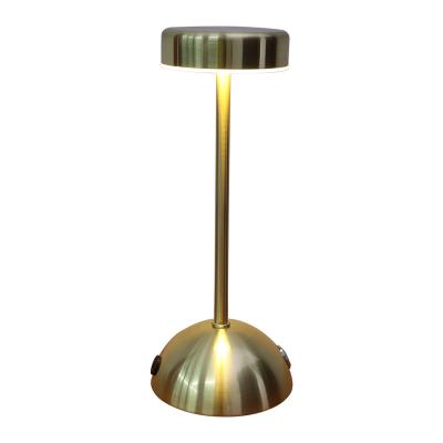 China Modern Creative Iron Wireless Restaurant Table Light with 3 Colors Stepless Dimming Table Lamp for sale