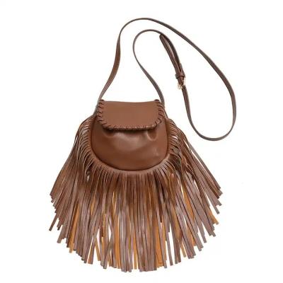 China 2023 Fashion Bohemian Waterproof PU Shoulder Messenger Crossbody Bag Mini Tassel Saddle Clutch Handbag For Women for sale