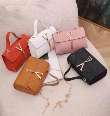 China PU Fashion Women's Messenger Bag Diamond Embossed Shoulder Bag Ladies 2023 New Crossbody Bags for sale