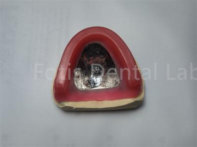 Chine Dentures rouges brillantes et en cire, bordures de contour occlusal, bordure confortable à vendre