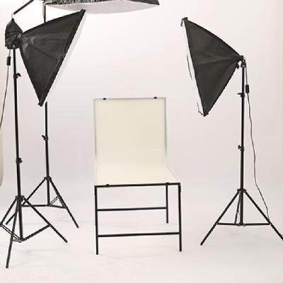 China Plastic Photo Studio Accessories Easy Folding Softbox Lighting Kit for sale