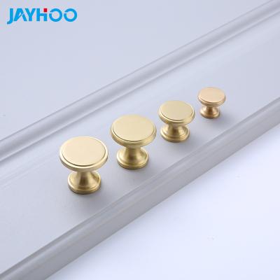 China 3027 wonderful hot-selling brass material brass hardware European design pull crown candle rod bedroom wardrobe chest handle for sale