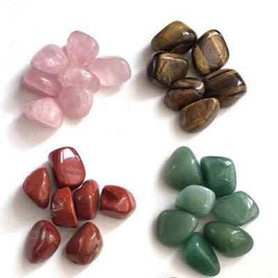 China Europe Wholesale natural carved gemstones mixed quartz tumbled crystals healing stones for decorations for sale