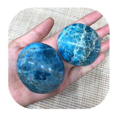 China Europe Natural stone polished gemstone blue apatite palm crystal healing quartz Meditation Products for sale