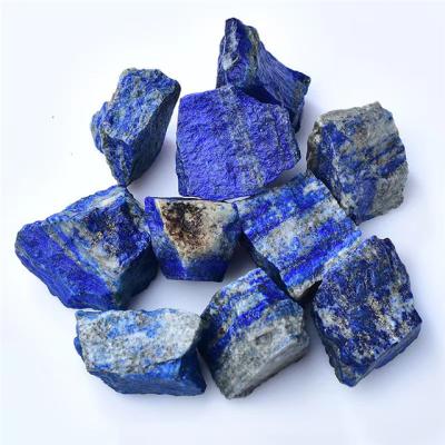 China Europe Hand carved natural rough gemstones blue lapis lazuli raw crystals spiritual stones for fish tank decor for sale