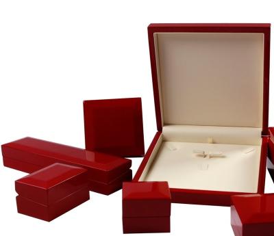 China Hot Selling Custom Flocking Bracelet Recyclable Ring Necklace, Bracelet Watch Hinge Slice Jewelry Box for sale