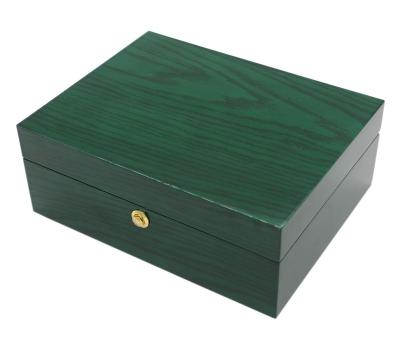 China New Arrival Handmade Green Wood Veneer Finish High Glossy Lacquering Double Watches Wooden Watch Box for sale