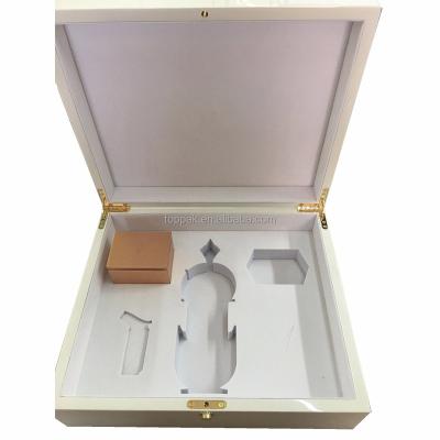 China Recyclable Brand LED Light Italy Lacquer Finish Wooden Perfume Package White High Glossy Box for sale