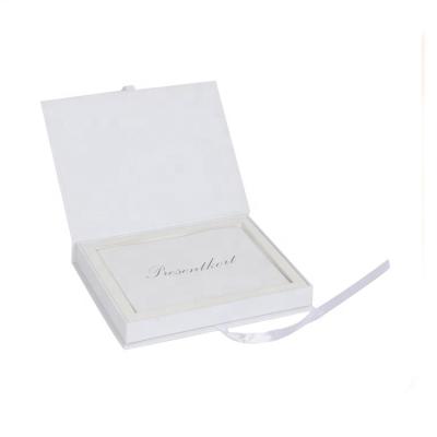 China Recyclable White Wedding Gift Cardboard Boxes Printed Logo With Ribbon for sale