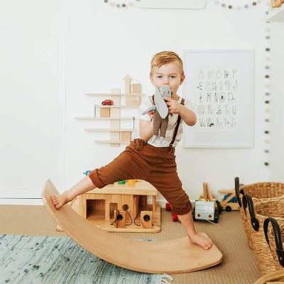 China Best Gift Modern Balance Board XIHA Kids Wooden Toys Wobbling Yoga Board Curvy Kids Physiotherapy Toys for sale