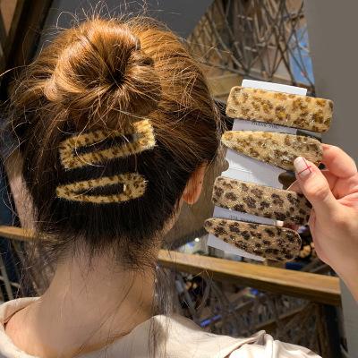 China Wholesale High Quality Hair Hook Clips Fashionable Hair Clips Headdress Hair Clips Vintage for sale